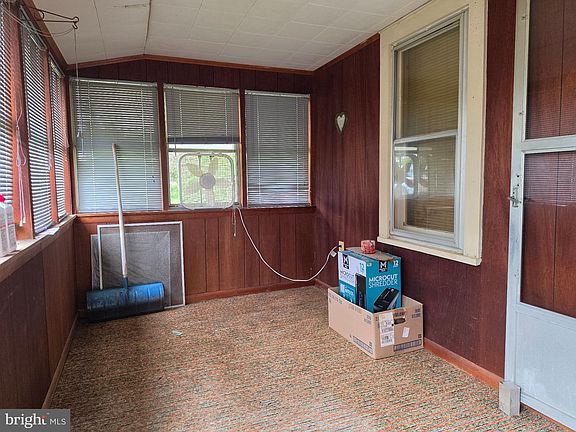 5th image of 210 Groff Rd