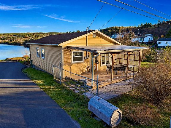 2nd image of 2 CABOT Road N