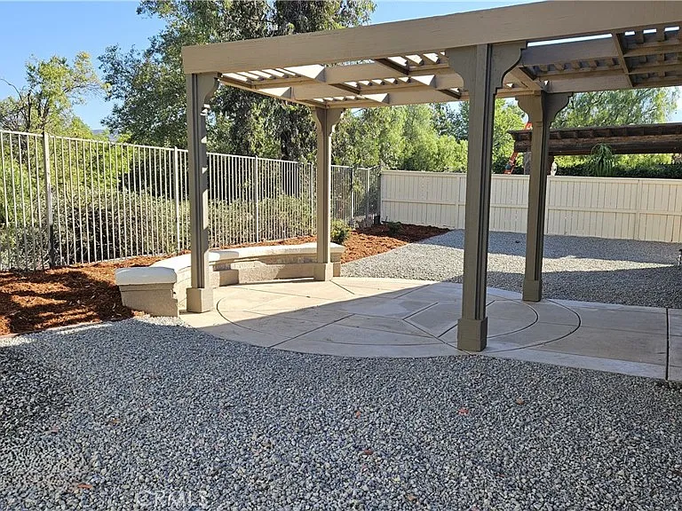 1727 Long Dr — Photo 11