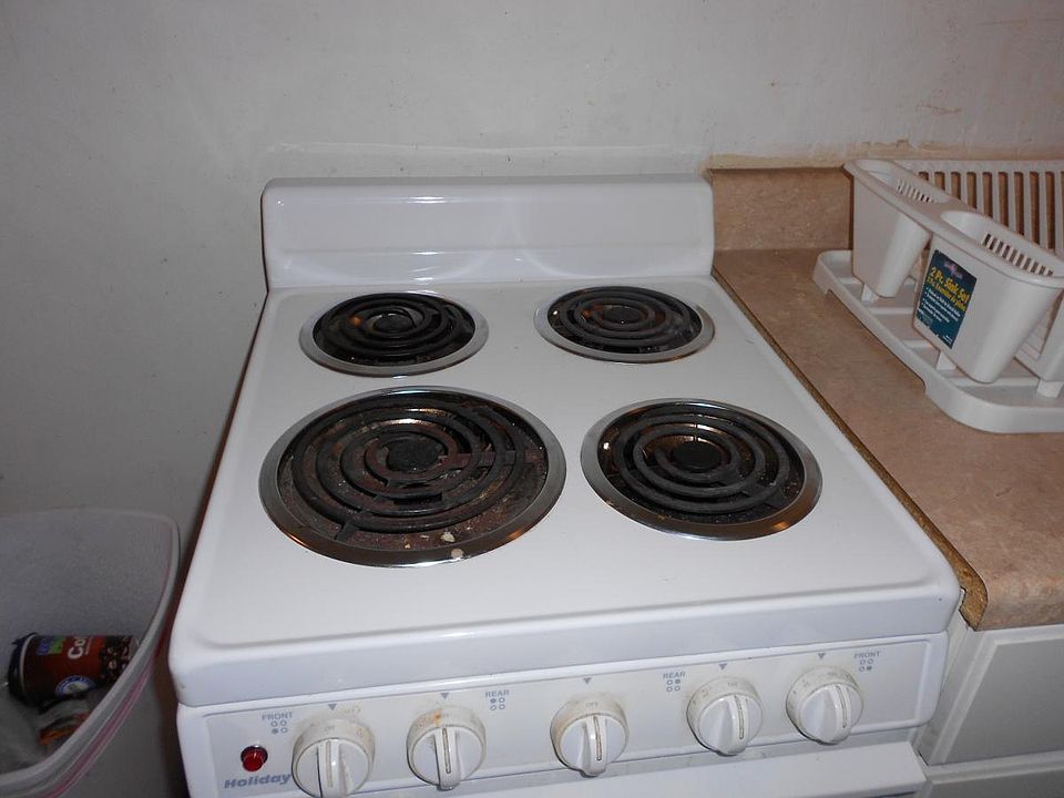 2nd image of 215 E Reed St Floor 2