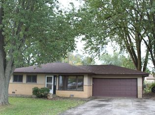 1619 W Indian Ridge Dr, McHenry, IL 60051