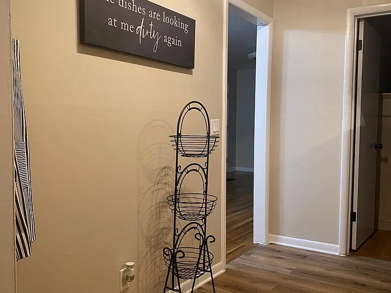 2201 Shady Lane Dr NW — Photo 14
