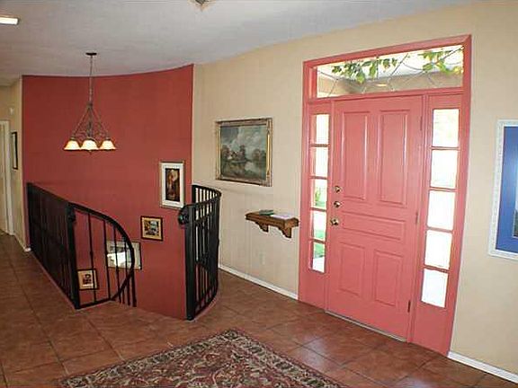 5th image of 516 Regency Dr