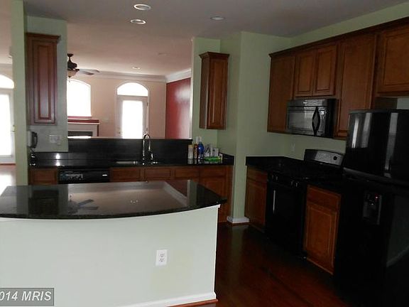 3rd image of 6998 Landseer Dr