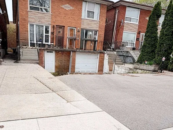 237 Pickering St, Toronto, ON M4E 3J9