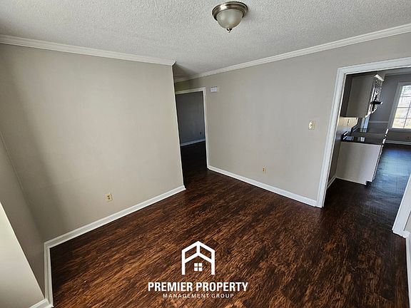 3rd image of 4087 Birch Glen Dr