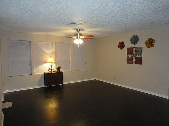 2nd image of 502 21st Ave N