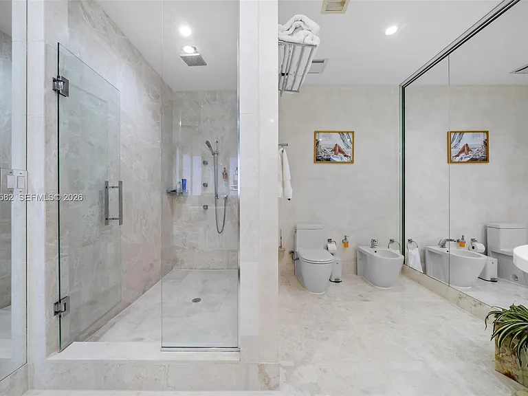 17121 Collins Ave #Penthouse 4406 — Photo 26