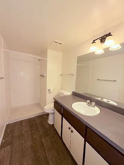 BROADWAY APARTMENTS — Photo 55
