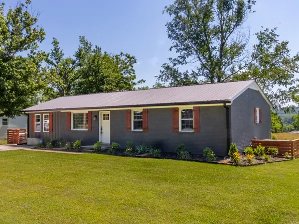 912 Turner Dr, Hartsville, TN 37074