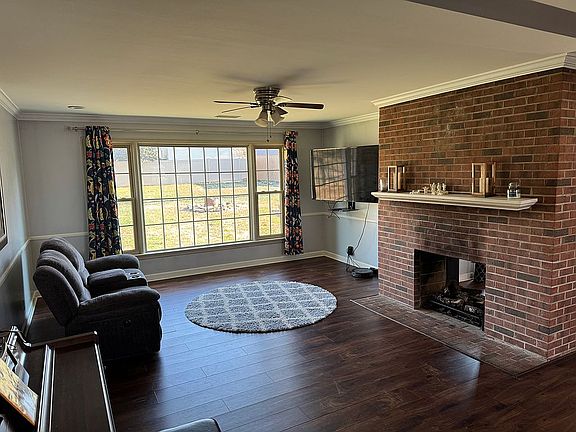 main living gas logs
