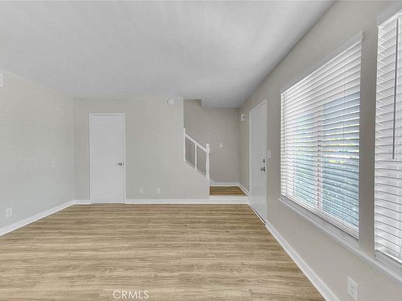 3rd image of 164 Lexington Ln