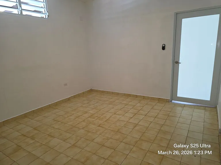 Esteban Ortiz Urb. Santiago Iglesias #1350 — Photo 2