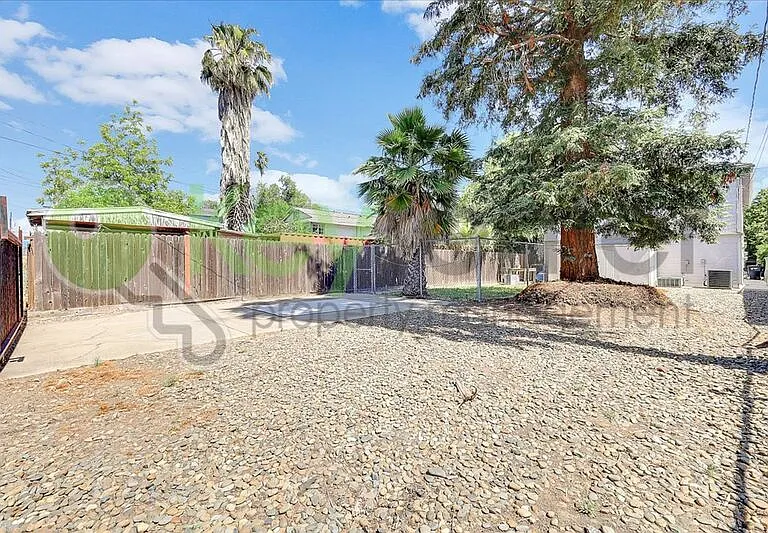 3220 2nd Ave — Photo 31