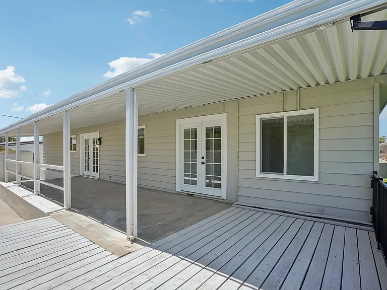 33423 Barcelona Dr — Photo 23