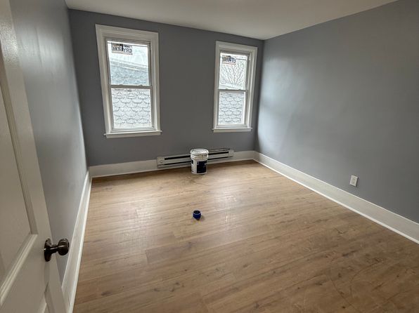 112 Hunter St #3
