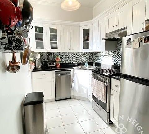 4th image of 148 President St APT 4
