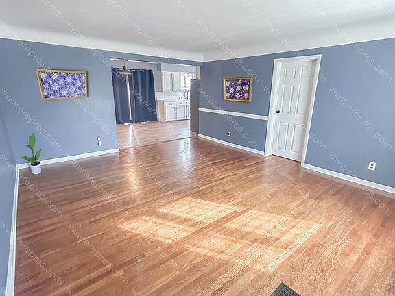 4th image of 4234 N Gale Rd