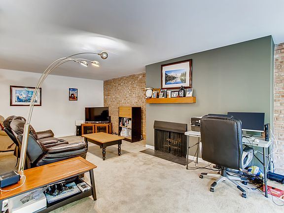 4th image of 6020 Oakwood Dr APT 1J