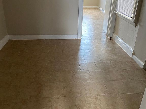 5th image of 7518 68th Ave Floor 2