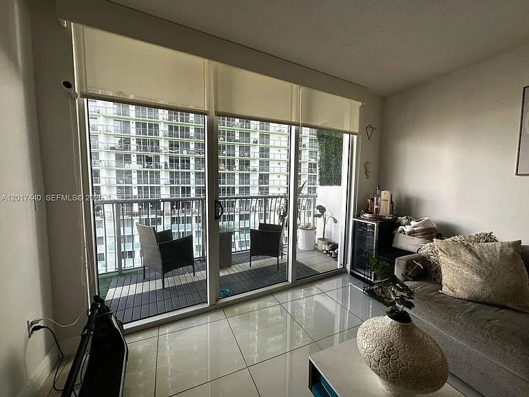 1750 N Bayshore Dr #1609 — Photo 5