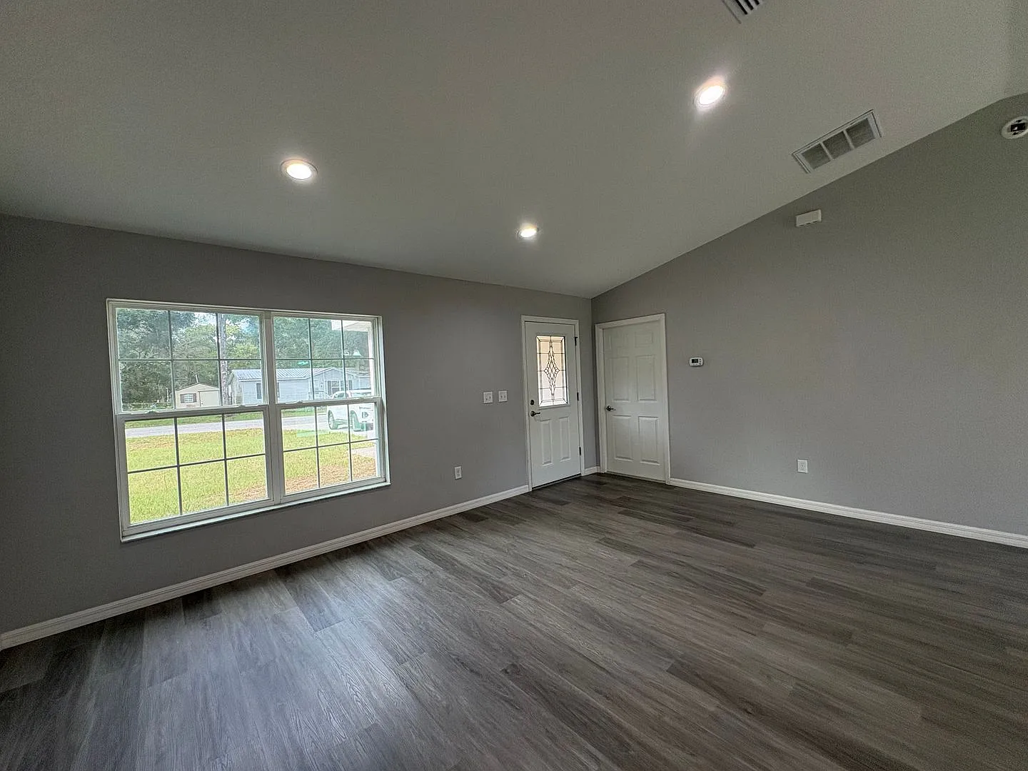 Spacious NW Ocala Home on a Large Corner Lot — Photo 2
