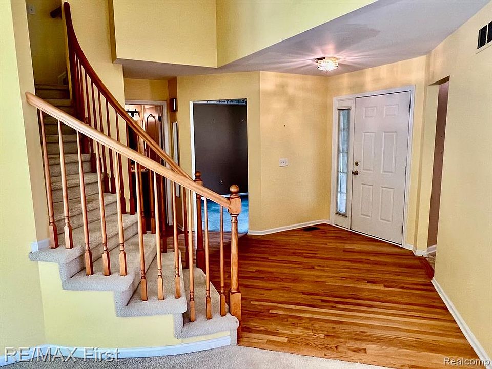 2766 Honey Suckle Ct Wixom, MI, 48393 Apartments for Rent Zillow