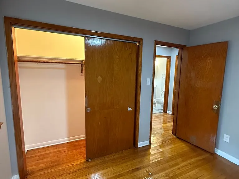 2320 W Garfield Blvd — Photo 16