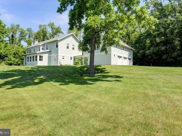 7 Katie Ln, Carlisle, PA 17015