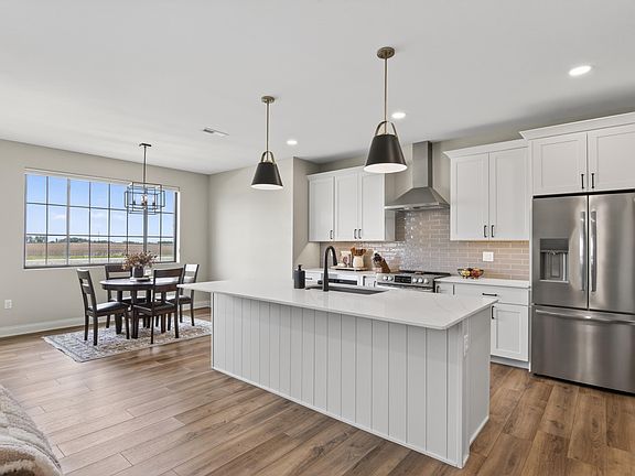 3rd image of 2111 Lacey Dr