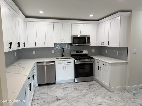 22 C Robin Street, Manchester, NJ 08759