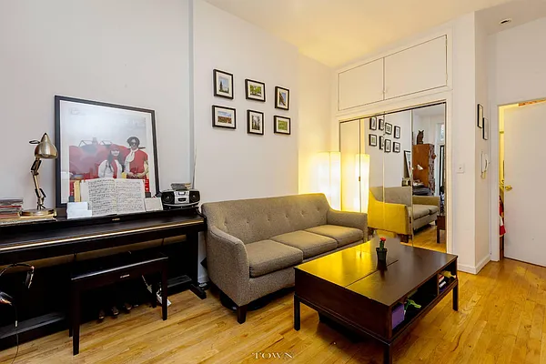 Rented by Town Residential | media 22