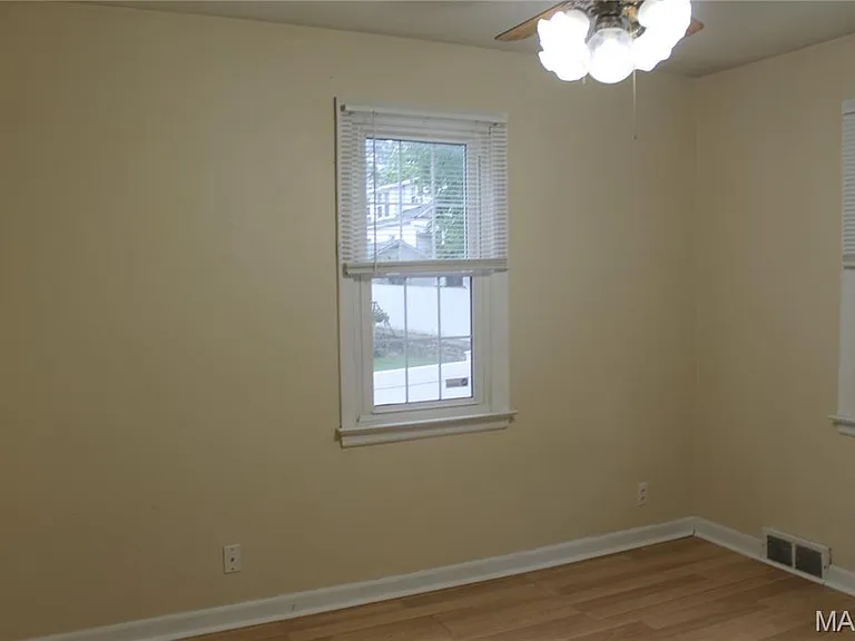 3818 Wabash Ave — Photo 8
