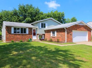 4615 Brookview Dr, Batavia, OH 45103