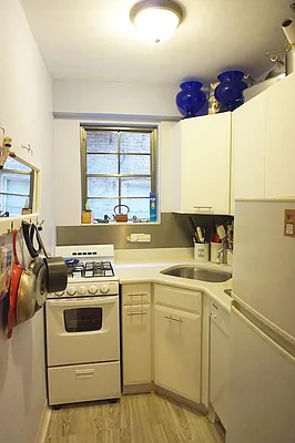 Rented by Keller Williams NYC | media 11