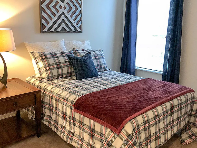 Sterling Heights Apartments — Photo 16