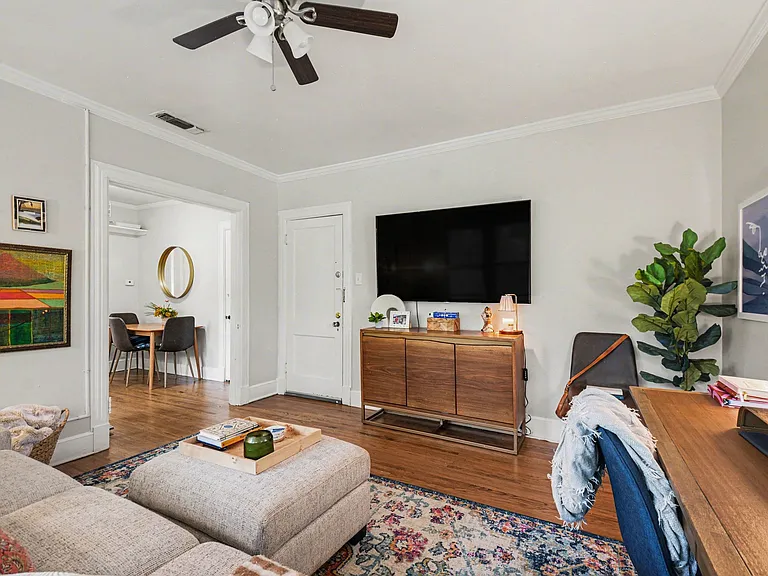 6000 Velasco Ave #A — Photo 10