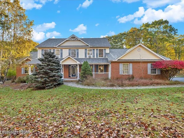 5190 White Birch Dr, Long Pond, PA 18334