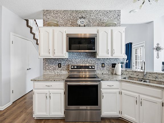 4th image of 6605 Stephan Ridge Dr