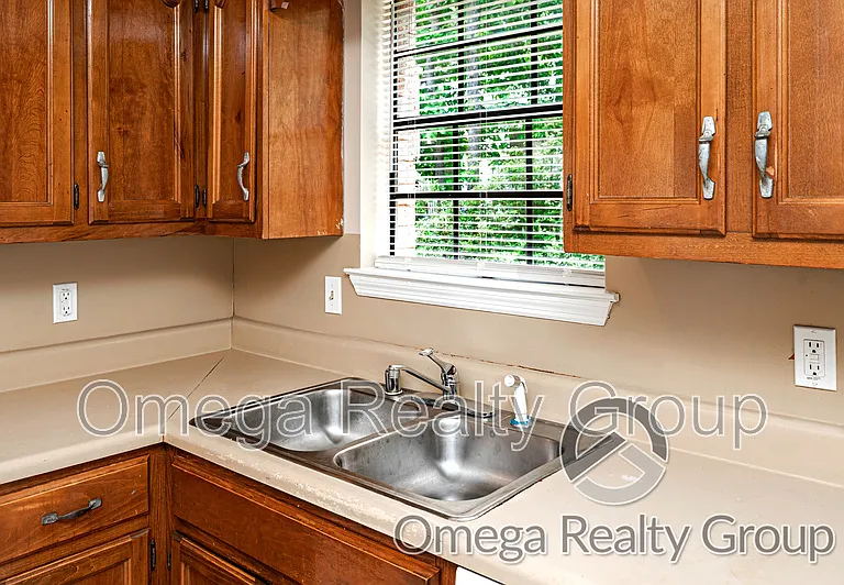 2109 Whetstone Ct — Photo 15
