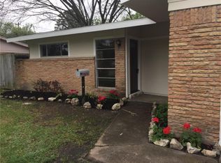 606 Edgebrook Dr, Houston, TX 77034