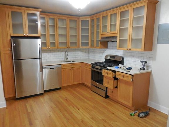 2nd image of 95 Lexington Ave APT 1h