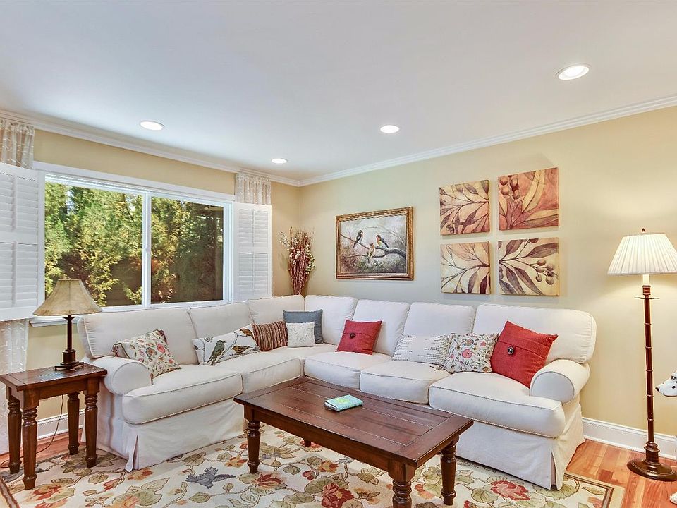 1st image of 9215 Madison Ave #4