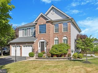 2 Sparrow Ct, Phoenixville, PA 19460