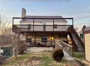 655 Cardinal Dr, Elkview, WV 25071