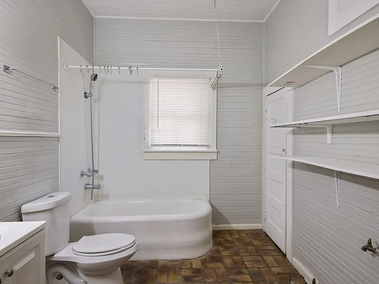 218 Jackson St #A — Photo 12