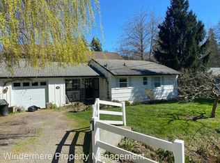 426 Weaver Rd NW, Bainbridge Island, WA 98110