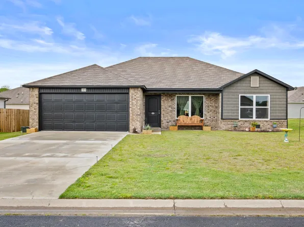 108 Baldwin Dr, Beebe, AR 72012