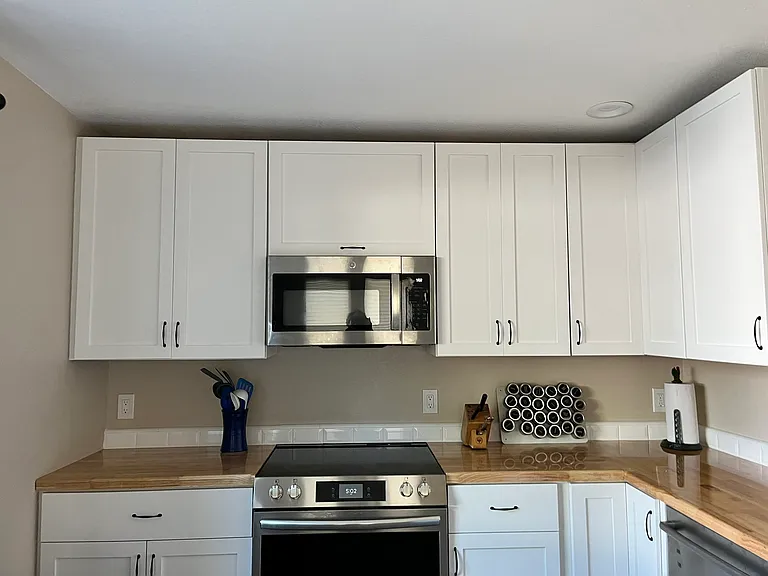 906 Mustang Ct #2 — Photo 3