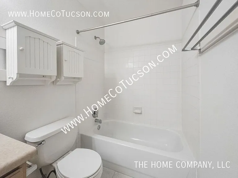1610 E Water St — Photo 15